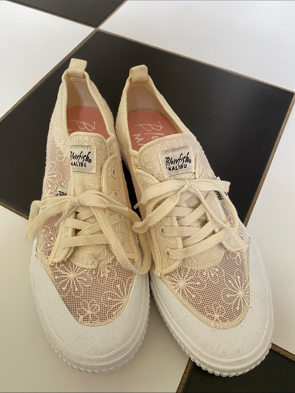 Beige lace, Blowfish sneakers, size 11